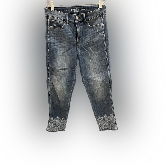 White House Black Marker everyday soft embellished jean - Picture 1 of 3